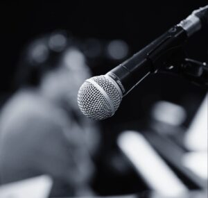 Read more about the article PODCAST : How to create a successful podcast in 2026